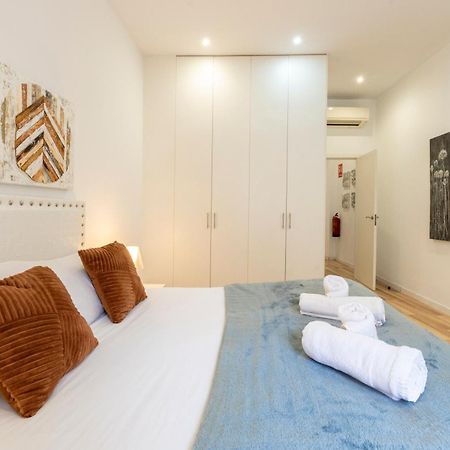 For You Rentals New Design Apartment Temporal Puerta Del Sol Pre10A Madrid Buitenkant foto