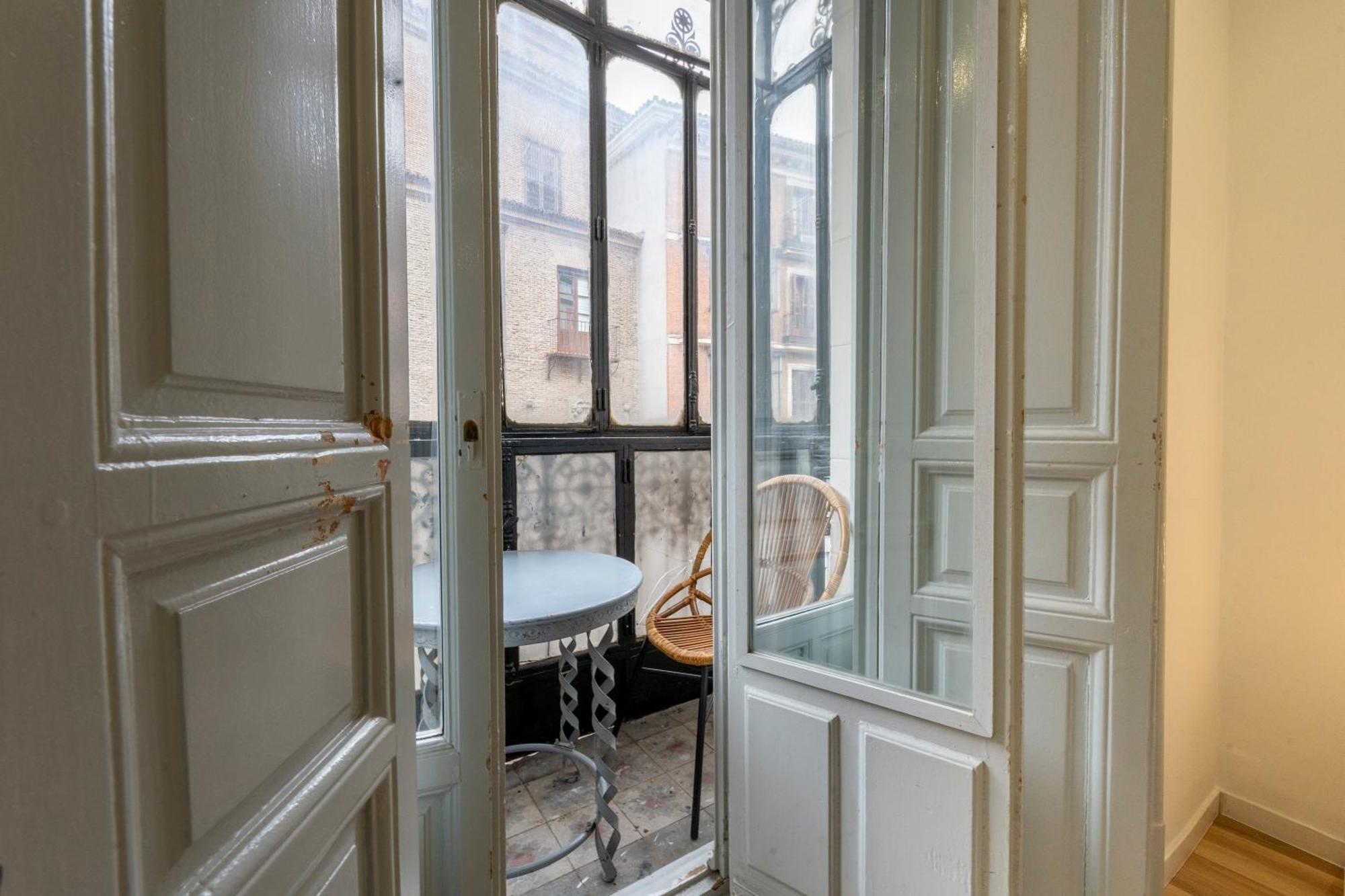 For You Rentals New Design Apartment Temporal Puerta Del Sol Pre10A Madrid Buitenkant foto