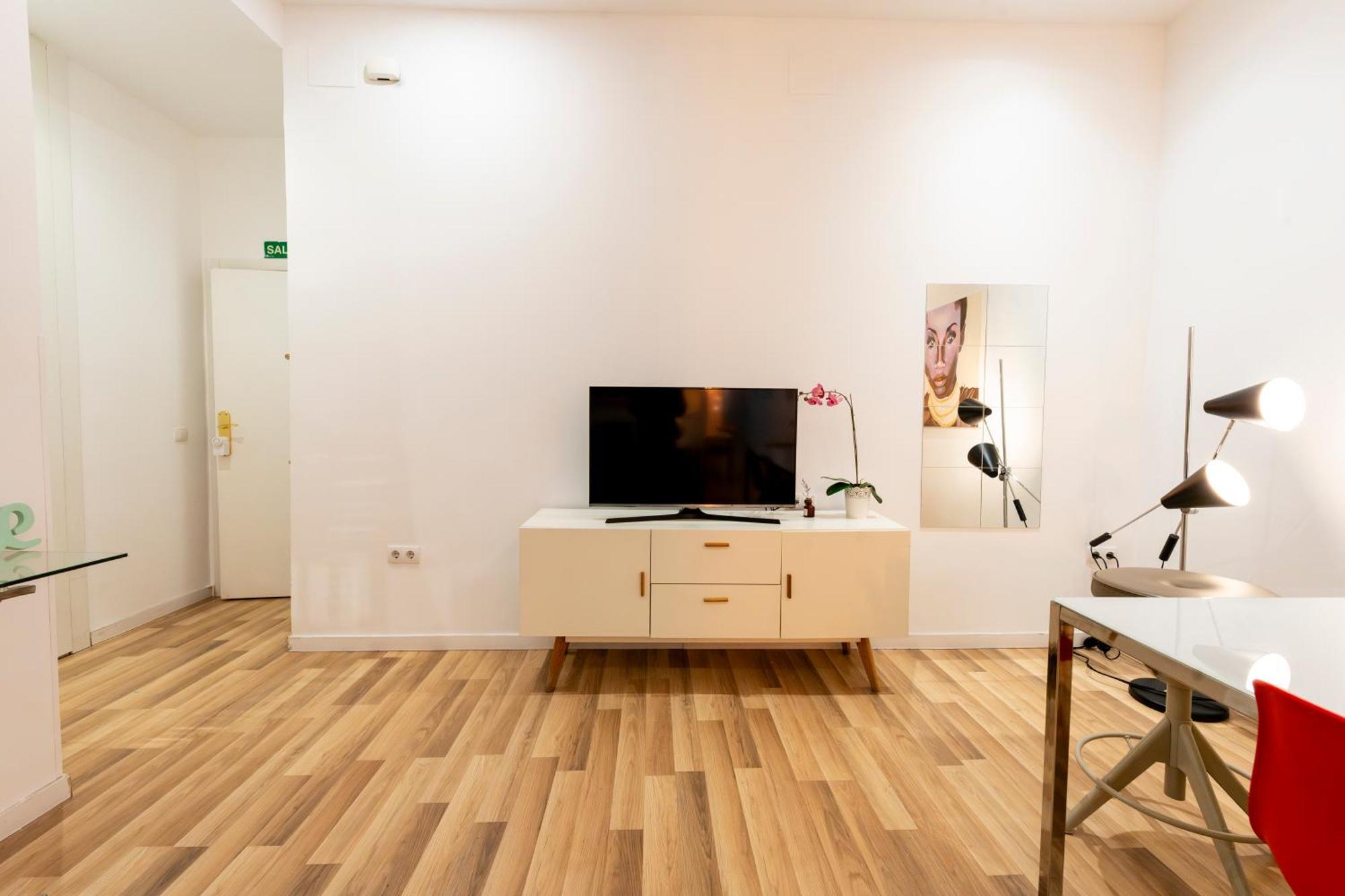 For You Rentals New Design Apartment Temporal Puerta Del Sol Pre10A Madrid Buitenkant foto