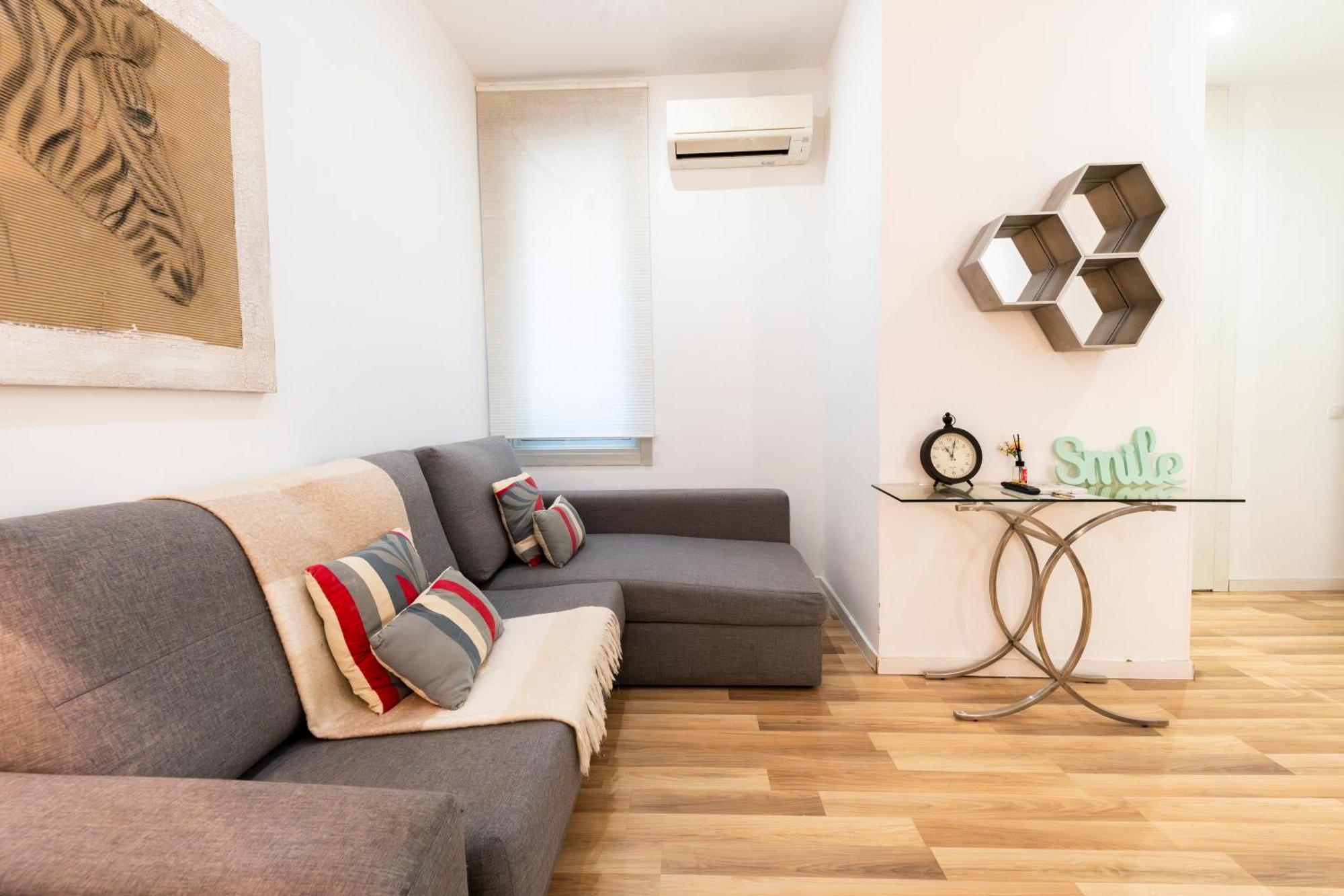 For You Rentals New Design Apartment Temporal Puerta Del Sol Pre10A Madrid Buitenkant foto