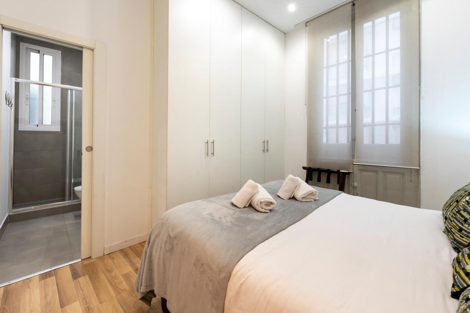For You Rentals New Design Apartment Temporal Puerta Del Sol Pre10A Madrid Buitenkant foto