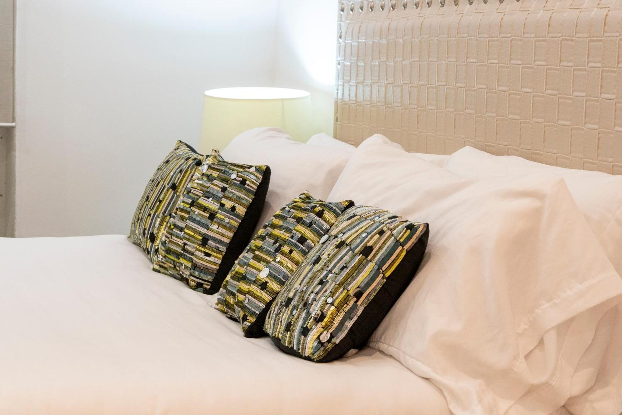 For You Rentals New Design Apartment Temporal Puerta Del Sol Pre10A Madrid Buitenkant foto