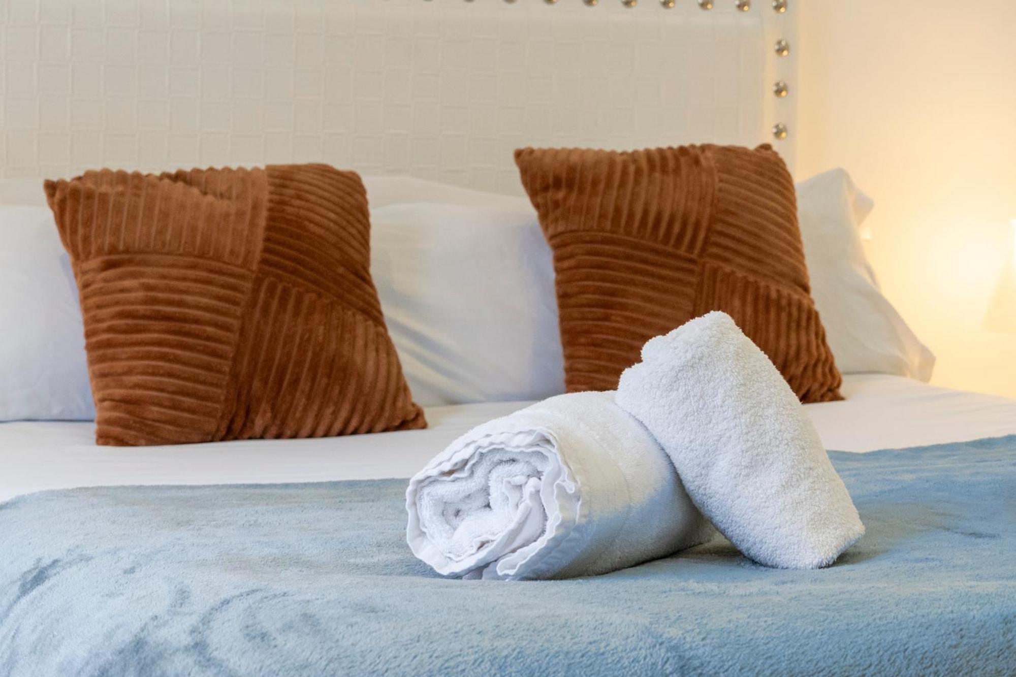 For You Rentals New Design Apartment Temporal Puerta Del Sol Pre10A Madrid Buitenkant foto