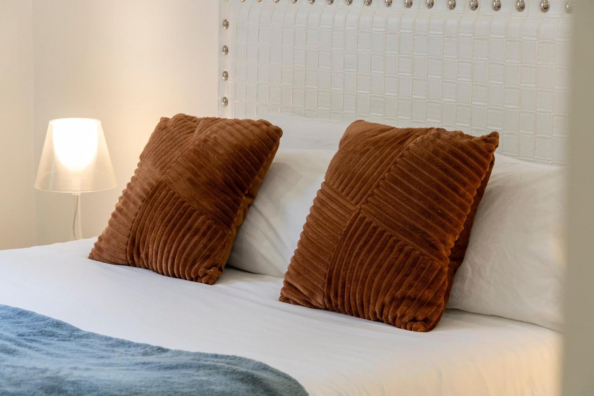 For You Rentals New Design Apartment Temporal Puerta Del Sol Pre10A Madrid Buitenkant foto