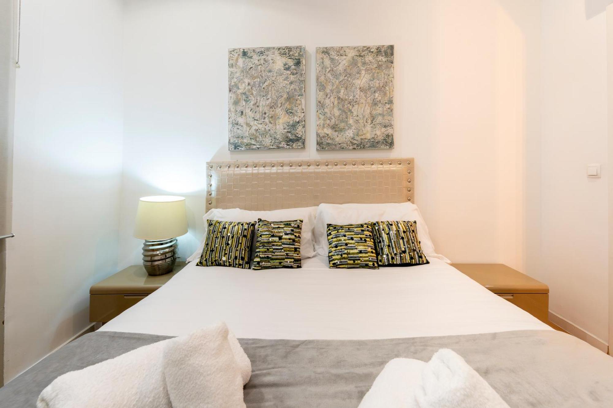 For You Rentals New Design Apartment Temporal Puerta Del Sol Pre10A Madrid Buitenkant foto
